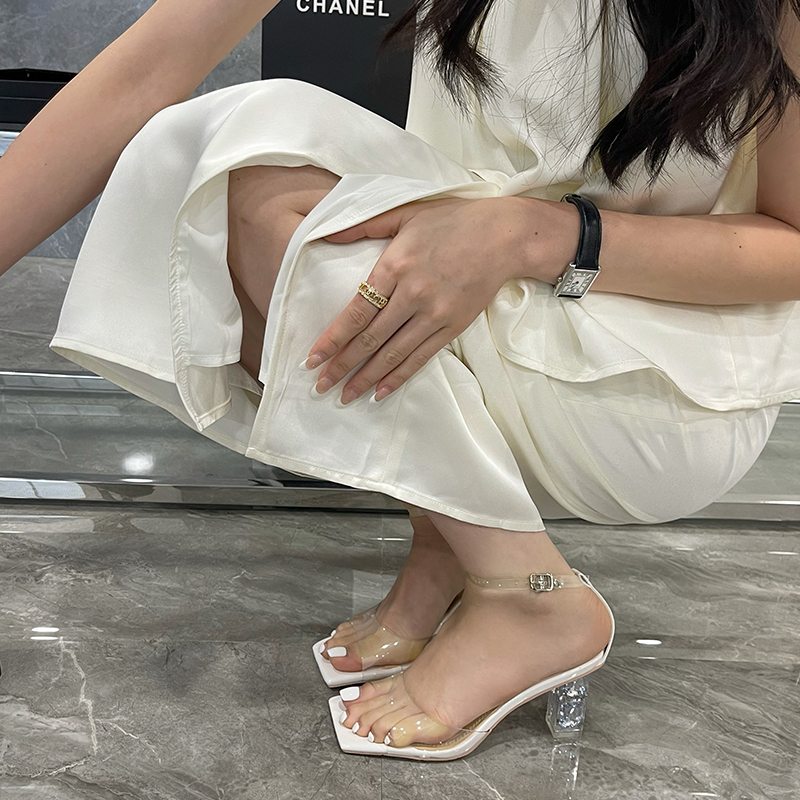 Women's Transparent Strappy Sandals Summer 2023 New Style Fashion Mid Heel Chunky Heel Crystal High Heels - Image 2